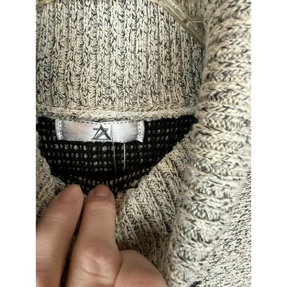 AZ Cape Poncho With Sleeves Grey With Boho Aztec Design - Picture 4 of 11